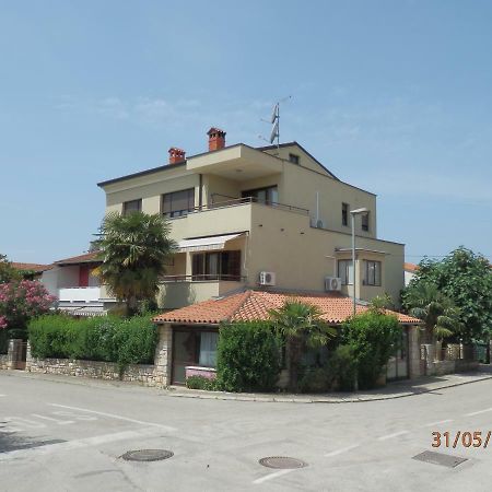 Apartments Alea Ровинь Экстерьер фото