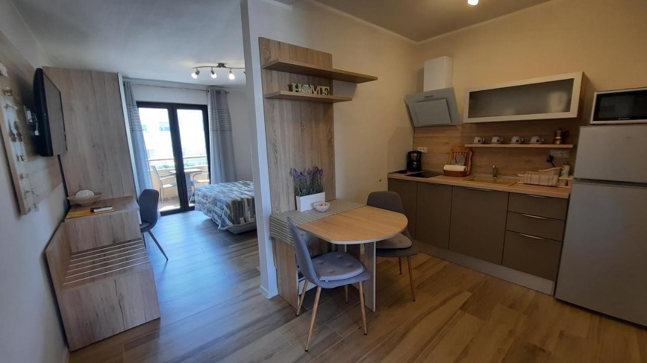 Apartments Alea Ровинь Экстерьер фото