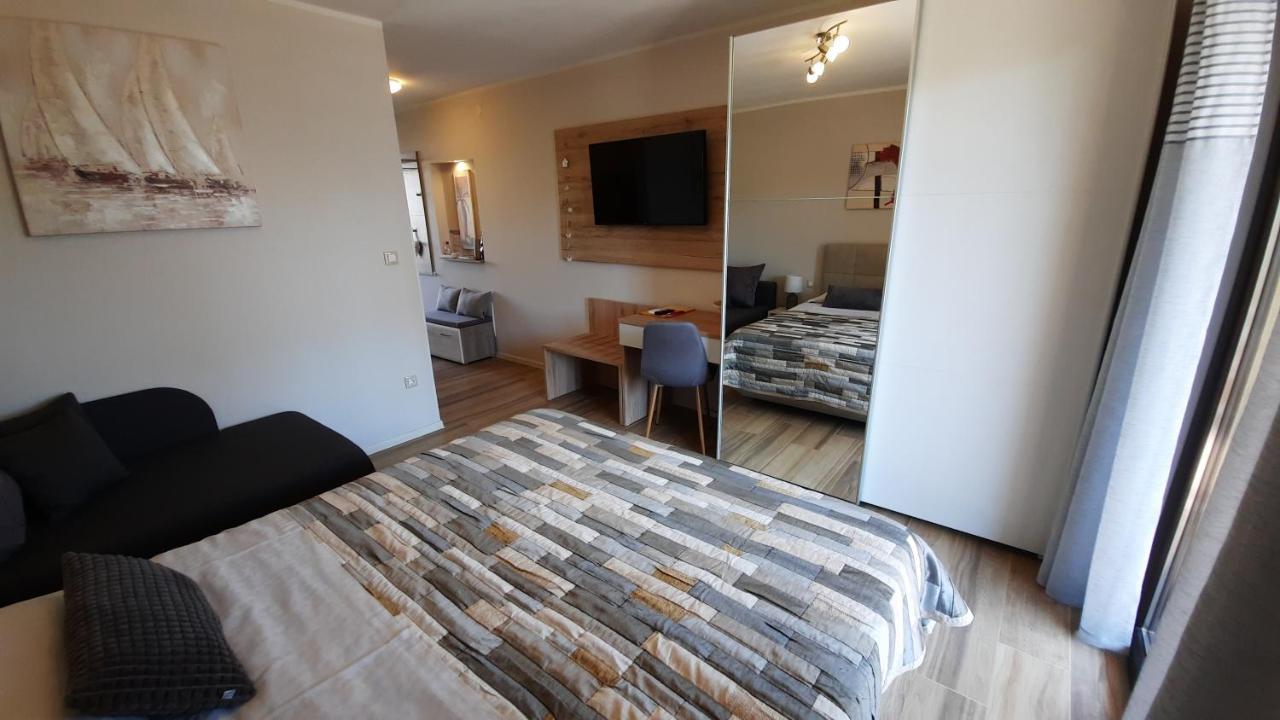 Apartments Alea Ровинь Экстерьер фото