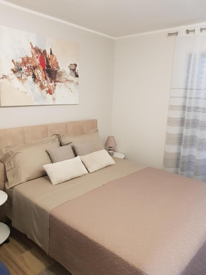Apartments Alea Ровинь Экстерьер фото