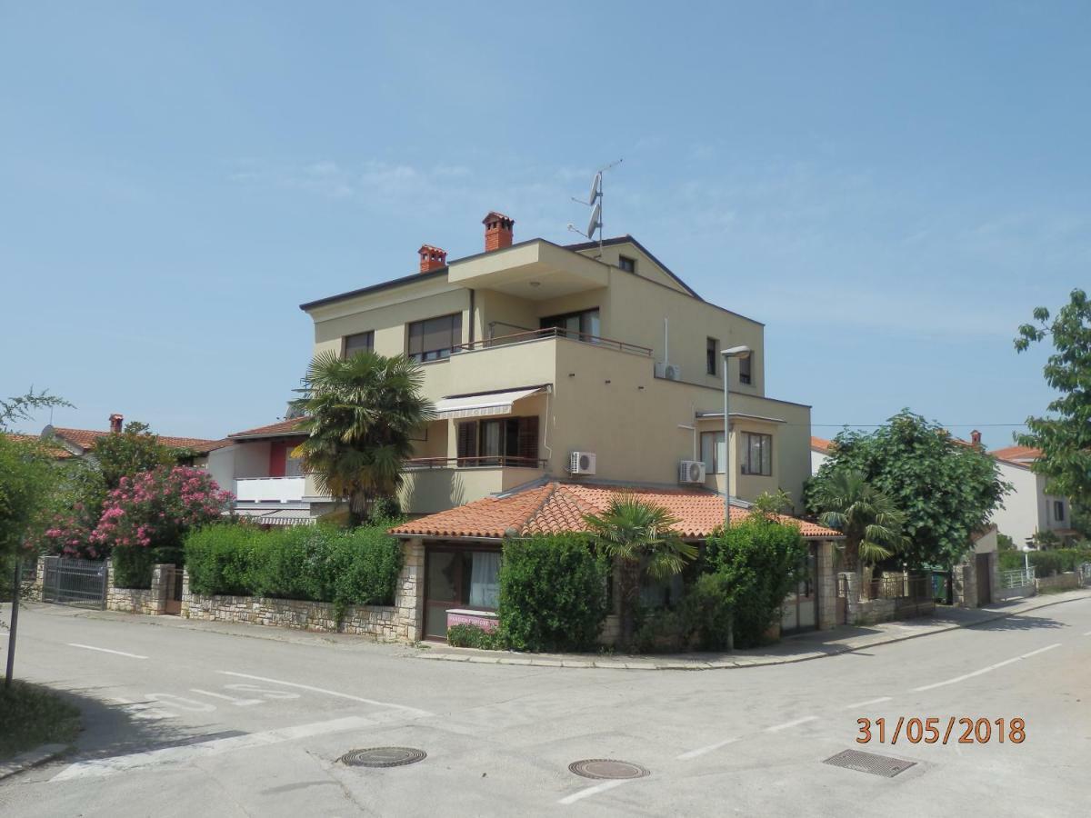Apartments Alea Ровинь Экстерьер фото